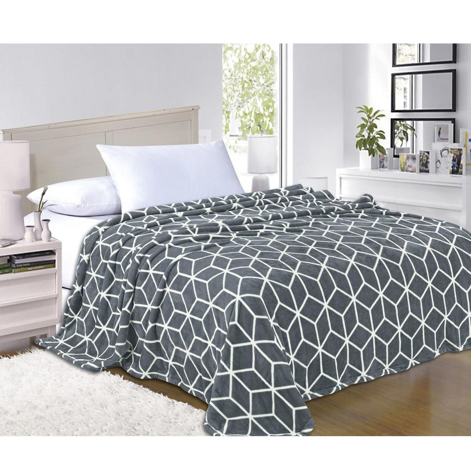 Cube Design Velour Blanket